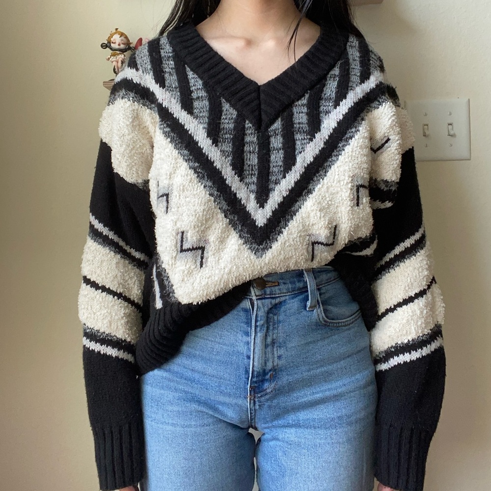 Black and white patterned sweater